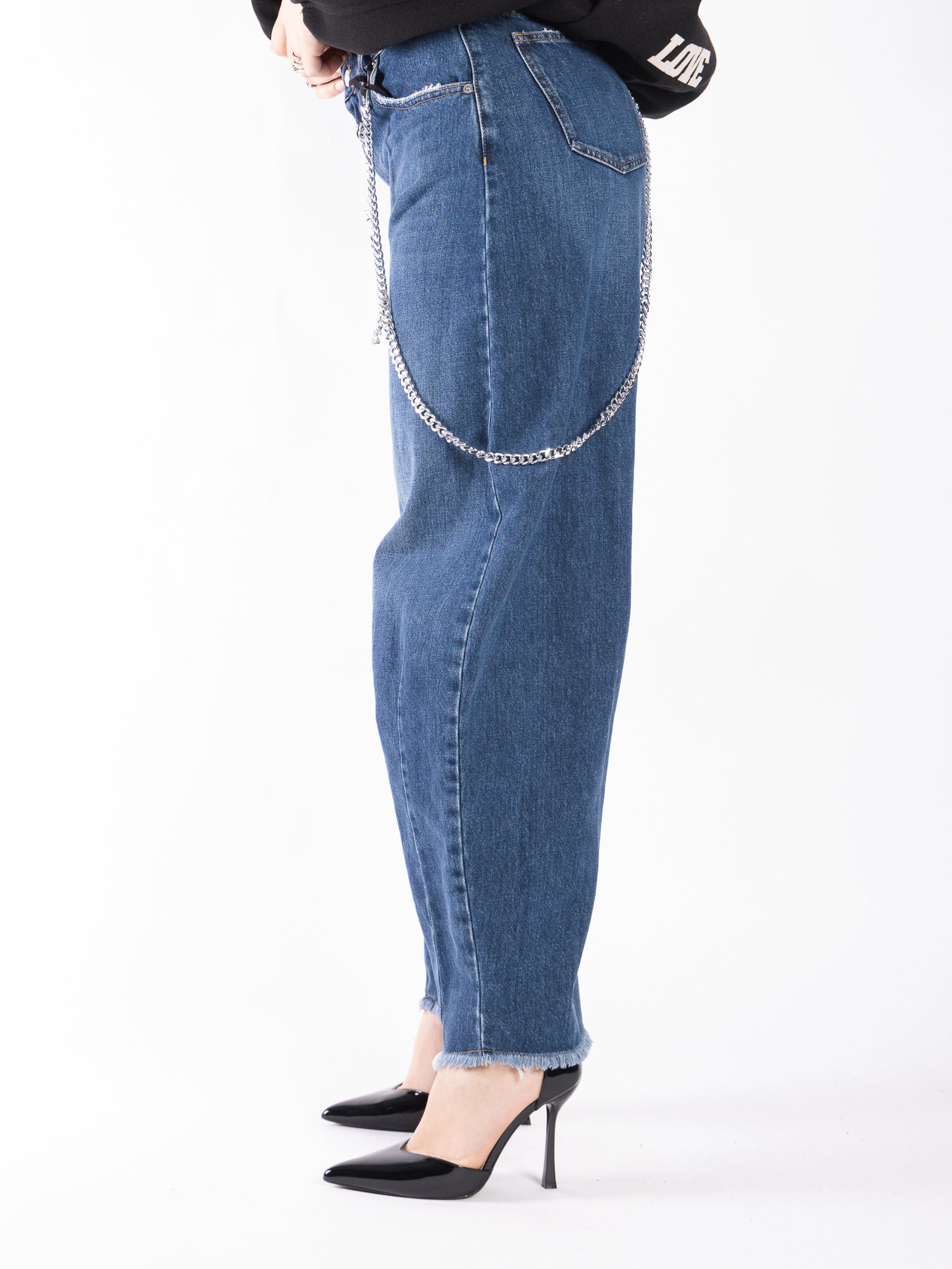 Jeans EVE baloon  in denim con catena luxury VICOLO